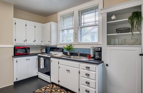 Downtown Historic District Apartment | 16 Saragossa Street B