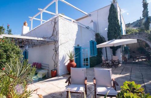 idhra Villa | 1620 Historical Stone Manor