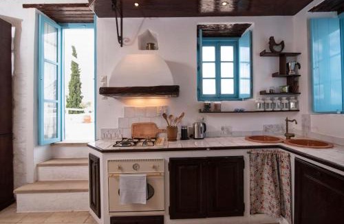 idhra Villa | 1620 Historical Stone Manor