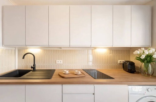 Arsenal Apartment | 1622 Saint-Paul