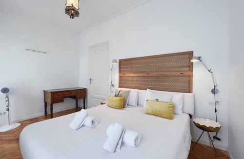 Dreta de l'Eixample Apartment | 163 m² Apartment ∙ 4 bedrooms ∙ 12 guests