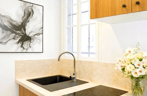 Saint-Merri Apartment | 1632 StMartin
