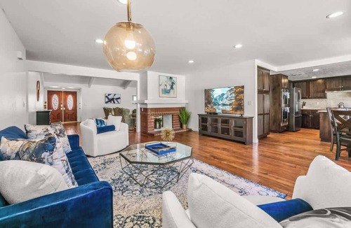 Chatsworth House | 167-Modern Home Private Tennis ct-Pool-Spa