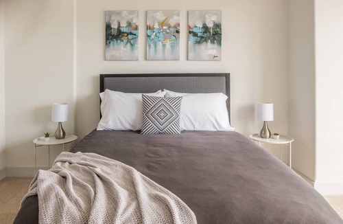Historic Third Ward Apartment | 168 m² Apartment ∙ 2 bedrooms ∙ 4 guests