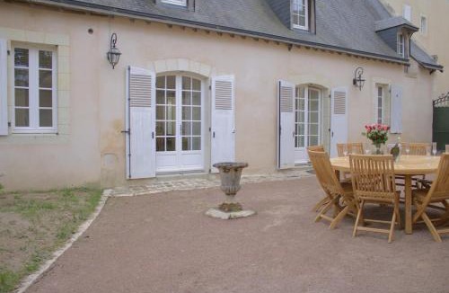 Luche-Pringe Villa | 16th Century Heritage House with Private Garden