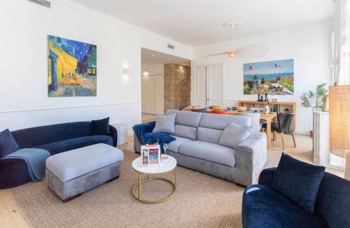 Carabacel Apartment | #17 Staywizus -Suite Gioffredo 3 BDR AC - 5mins Vieux Nice Port