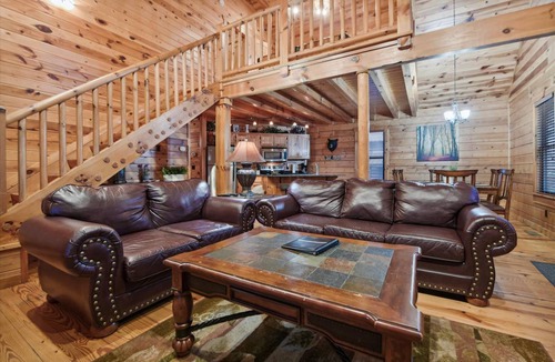 White Oak Lodge Cabin | 174 m² Cabin ∙ 2 bedrooms ∙ 6 guests