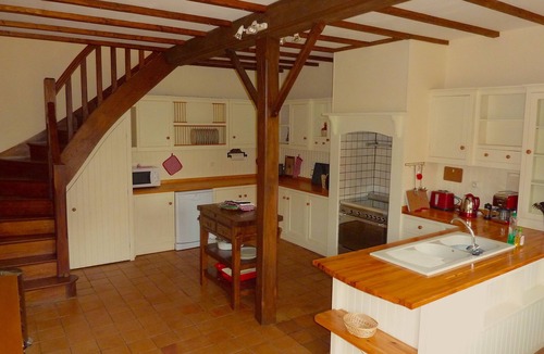 La Chapelle-Cecelin House | 17th Century Farmhouse With Large Enclosed Garden In Tranquil Countryside