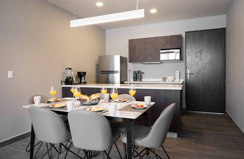 Monterrey Apartment | 17th-Floor Mountain Views, Rooftop Pool & Gym