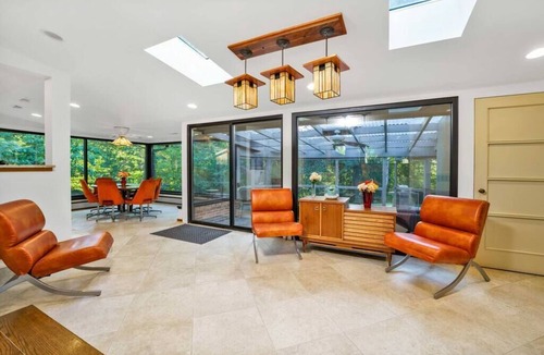 Richmond House | 18 Acre Farm - Pickleball, Pond, Outdoor Kitchen
