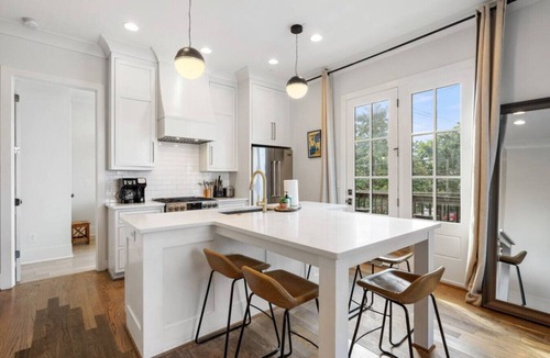 Rolling Mill Hill Apartment | 18 Bed Downtown View Walk To Broadway