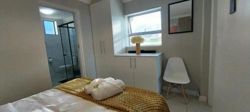 Port Elizabeth Apartment | 18 on Maitland