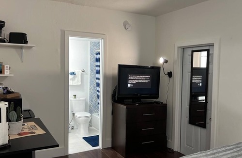 Parkside Apartment | 1820B - Cute Small Studio For Travelers
