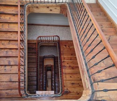 Centro Apartment | 1851: Exceptional 19th century studio in Madrid