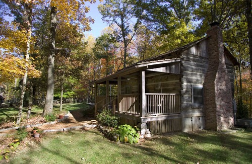 Clinton Cabin | 1860 Era Original Log Cabin In Beautiful East Tennessee - Foust Cabin