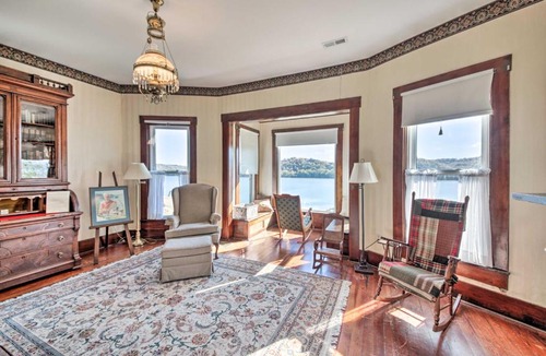 Bethlehem House | 1872 Bethlehem Home w/View of Ohio River!