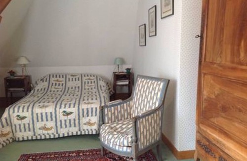 Montagnac-la-Crempse Other | 18th century manor house, 5 bedrooms, sleeps 12, 3 bathrooms, swimming pool