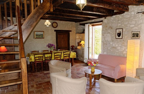 Cavarc House | 18th-century Périgord farmhouse, private pool, large grounds with fishing pond