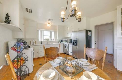 Woodlake House | 19 Mi to Sequoia Nat’l Park: Mtn-View Woodlake Gem