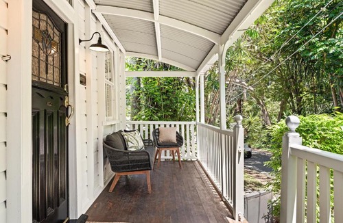 Bardon House | 1920s Cottage Near Paddington and CBD