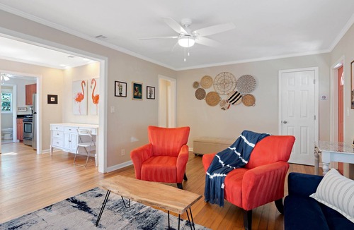 Parker Ridge House | 1940’s Tropical Bungalow with HOT TUB in the Heart of West Palm Beach!