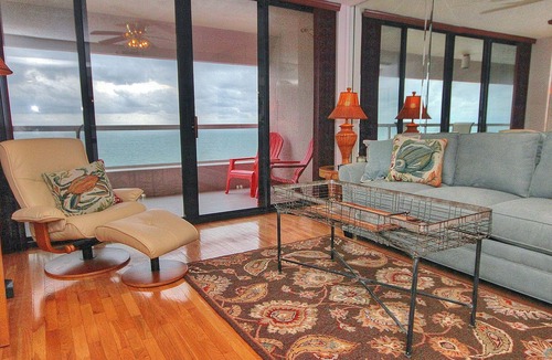 Sand Key Apartment | 19th-floor beachfront charmer with balcony, heated pool, pool spa, tennis & gym