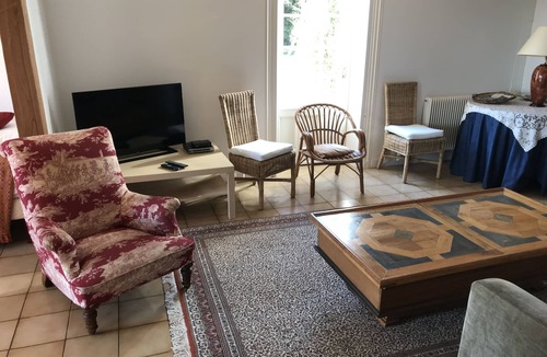 Saint-Didier-en-Brionnais House | 19th family home to enjoy with friends,nice landscape, barbecue,calm & serenity