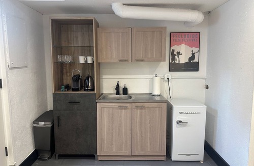 Central Boulder House | 1BD 1,000sf Private Suite, 2 blocks from Pearl St.