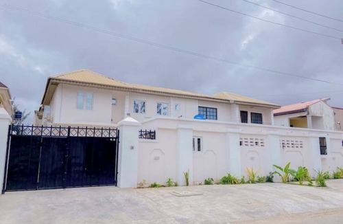 Lekki Phase 1 Apartment | 1Bed&Parlour(B4)@Lekki PH 1.24/7 Pwr By NgoZiLivin