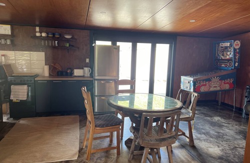 Whakatane District Cottage | 1bedroom/bathroom open shed space close to beach’s , great fishing area ,