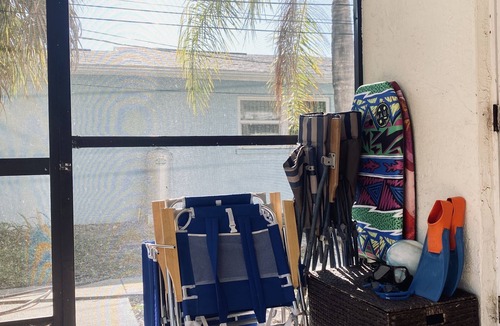 Bradenton House | 1Bedroom✔1Bathroom✔ Livingroom✔ Beach Get Away✔ Pool access✔ Quiet
