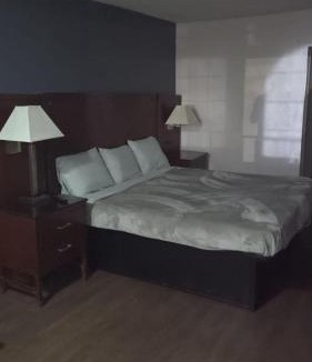Jackson Apartment | 1BR 1B King Bed Apartment w Kitchen 234