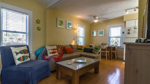 Pass-a-Grille House | 1BR 1BA NorthStar Bungalow. Just Steps to the beach and the bay.