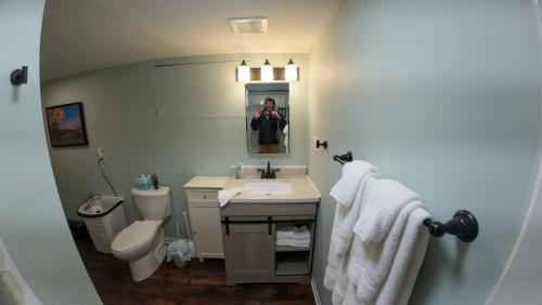 Eudora Apartment | 1BR Apartment between KC & Lawrence - World Cup Stay