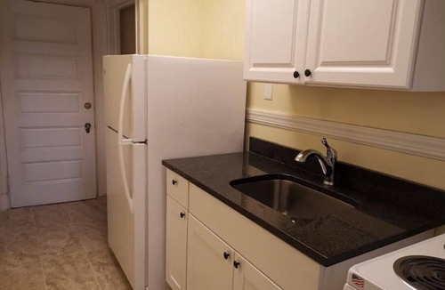 Worcester Apartment | 1BR Apt walk to MCPHS, WPI, St Vincent Hospital