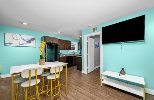 Braeswood Place Apartment | 1BR Apt with Fully Equipped Kitchen Close to Major Attractions