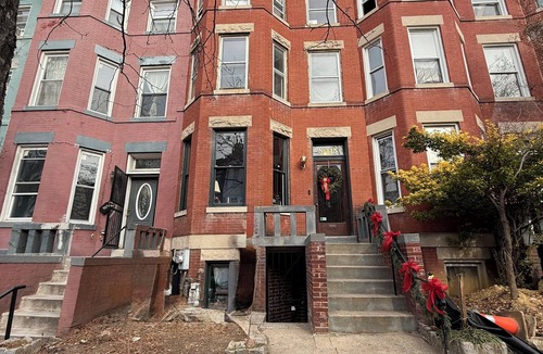 Bloomingdale Apartment | 1BR Bloomingdale Retreat with Private Entry. Walkable & Quiet Neighborhood.