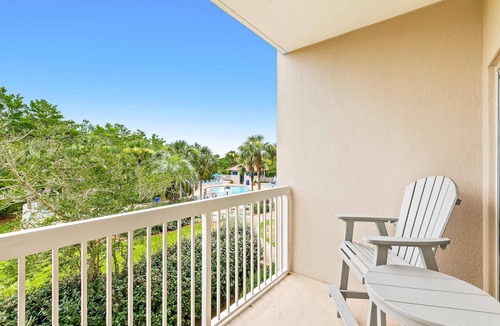 Sandestin Apartment | 1BR condo steps to beach, pools, hot tub
