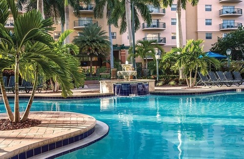 Survey Creek Condo | 1br Deluxe-Pools, Mini Golf & Boating-Areca Palm