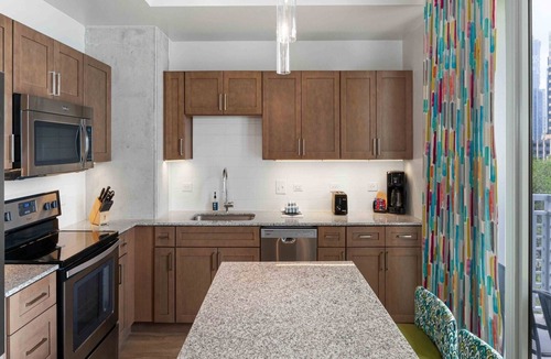 Civic District Condo | 1br Deluxe Unit Rooftop Pool Austin Skyline Views!