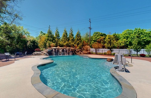 Lower Township House | 1BR King Bed Sofa Bed Sleeps 4 POOL - 8