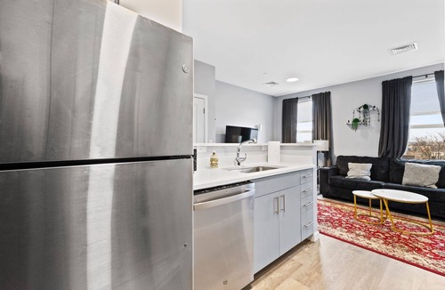 Everett Apartment | 1BR Near Encore Boston qivx