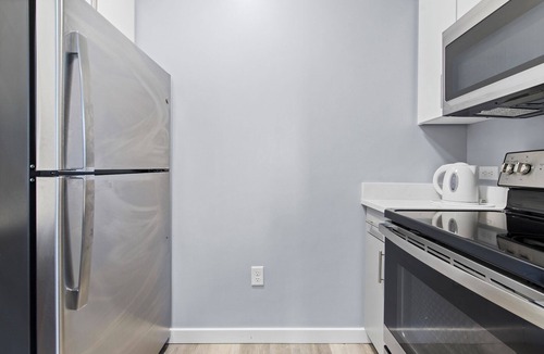 Everett Apartment | 1BR Near Encore Boston 9me7