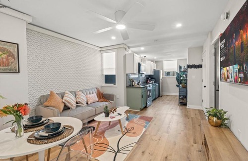 Passyunk Square Apartment | 1BR New School Comfort Old School South Philly