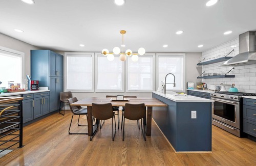 Mount Adams House | 1BR, Next to Monastery Wedding Venue, w/Bathtub