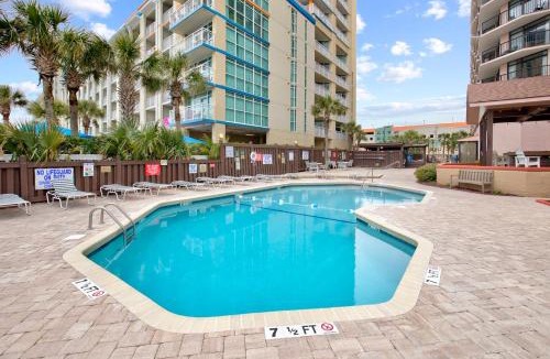 Myrtle Beach Apartment | 1BR Oceanfront condo with Pool & Balcony