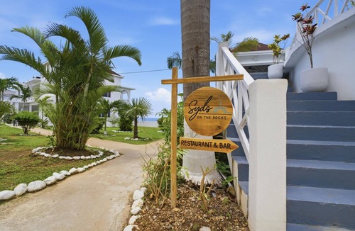 West End Condo | 1BR Oceanfront King Suite w/Kitchenette -The Syd