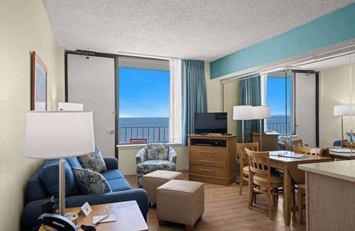 Northeast Virginia Beach Condo | 1BR Oceanfront Views with Heated Indoor Pool