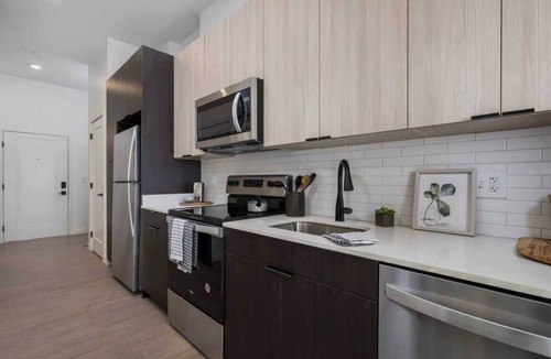 Pendleton Apartment | 1BR OTR CBD Opulent - FreeParking/Gym/Rooftop Pool