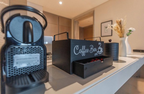 Business Bay Apartment | 1BR | Paramount | Iconic Burj View